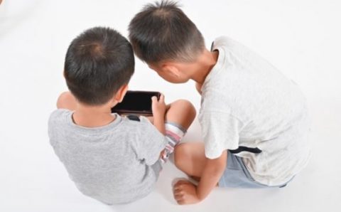 子どものスマホ